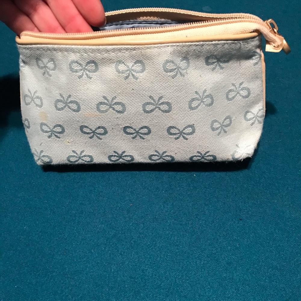 Small make up bag for travel - Picture 3 of 6